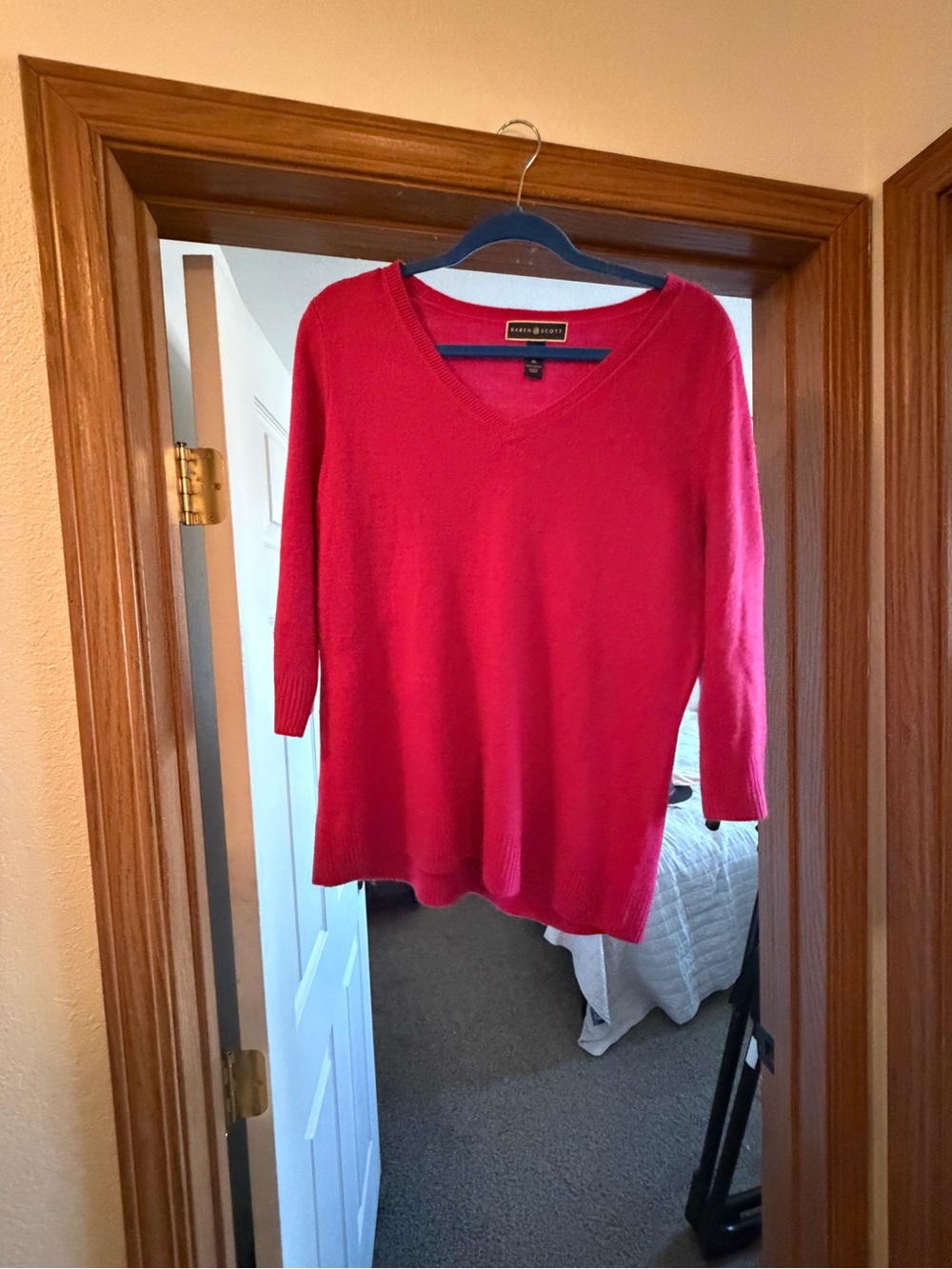 Karen Scott Magenta V-Neck Women's Sweater